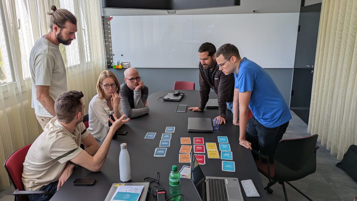 Conduite d'un serious game pour faire évoluer les pratiques UX dans l'industrie de la machine